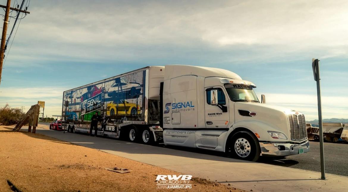 Enclosed trailers from top-rated auto transport near me delivering safe car shipping